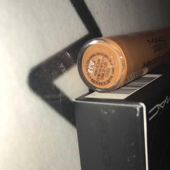 x1 MAC SMOOTHWEAR CONCEALER (CHOOSE YOUR SHADE) BRAND NEW BOXED - Picture 8 of 8